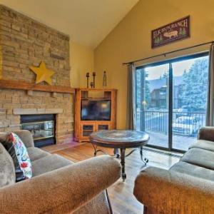 Condo with Den and Mtn View - 10-Min Walk to Ski Lifts!