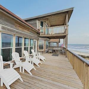 Exquisite Gulf-Front Home with Steps to Beach home