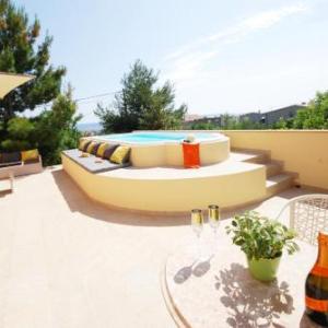 Apartmant with Pool 8