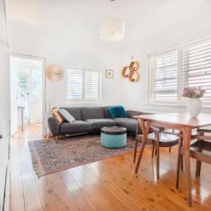 Picturesque Bellevue Hill 2BR Apt.+ Courtyard