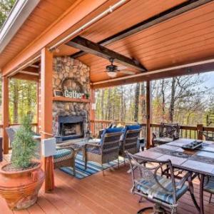 Cherry Log Mountain Cabin Hot TubFire Pit and More