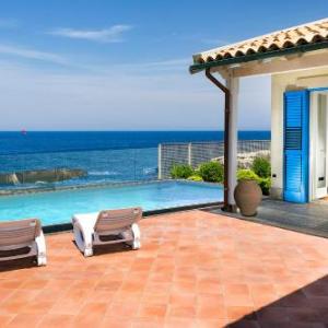 Cozzo Filonero-Balate Villa Sleeps 8 with Pool Air Con and WiFi