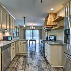 Updated Arden Home ~12 Miles to Downtown Asheville