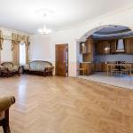 Big Nice apartment at Novoslobodskaya