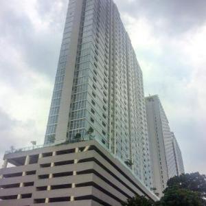 2BR Deluxe and Modern Menteng Park Apartment By Travelio