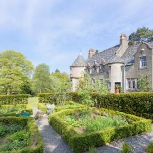 Helensburgh Chateau Sleeps 12 WiFi