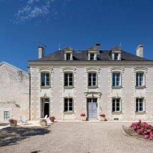 Chizeray Chateau Sleeps 14 Pool WiFi