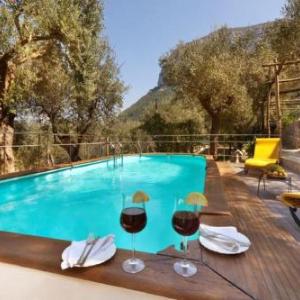 Colli di Fontanelle Villa Sleeps 4 Pool Air Con