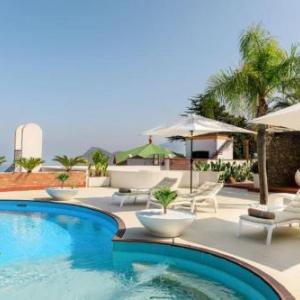 Carini Villa Sleeps 8 Pool Air Con WiFi