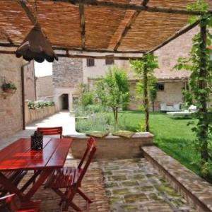 Spello Villa Sleeps 3 Air Con WiFi