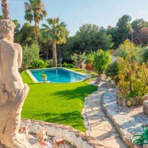 Segur de Calafell Villa Sleeps 8 Pool Air Con WiFi