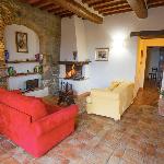 Large apartment in old stone farmhouse with pool Radicofani 