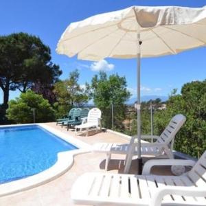 Caules Villa Sleeps 8 Pool