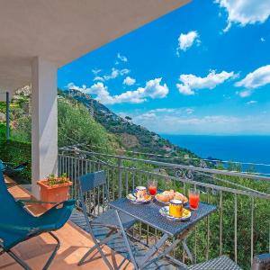 Amalfi Coast Apartment Bouganvillea