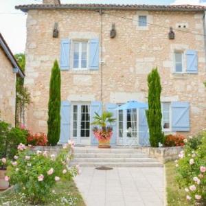 Saint-Germain-du-Salembre Villa Sleeps 7 Pool WiFi