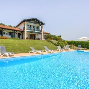 Olhette Villa Sleeps 8 Pool WiFi