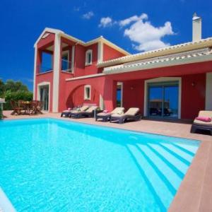 Mousata Villa Sleeps 6 Pool WiFi