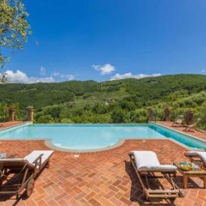 La Magione Villa Sleeps 15 Pool WiFi