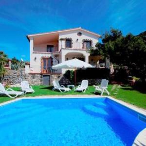 Termini-Sant'Agata Villa Sleeps 13 Pool WiFi