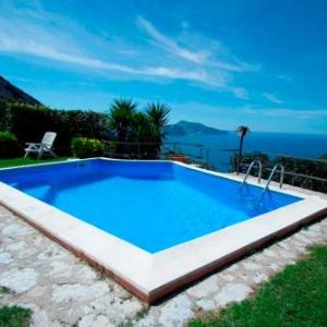 Termini-Sant'Agata Villa Sleeps 17 Pool WiFi