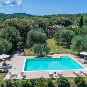 Castel del Piano Villa Sleeps 15 Pool WiFi