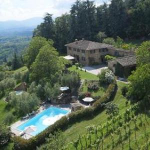 Grezzano Villa Sleeps 18 Pool WiFi