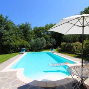 Torricella Villa Sleeps 4 Pool Air Con WiFi