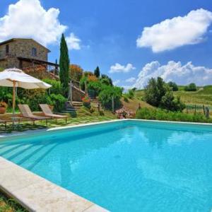 Trequanda Villa Sleeps 6 Pool WiFi