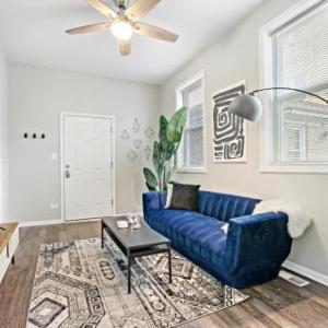 Insta-worthy 2-Bedroom Apt In Trendy Logan Square