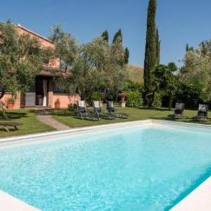 Morrona Villa Sleeps 8 with Pool Air Con and WiFi