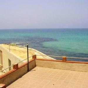 House with 3 bedrooms in Marsala with wonderful sea view and terrace 20 m from the beach