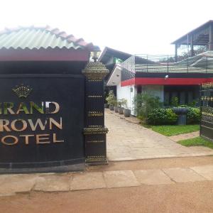 Grand Crown Hotel