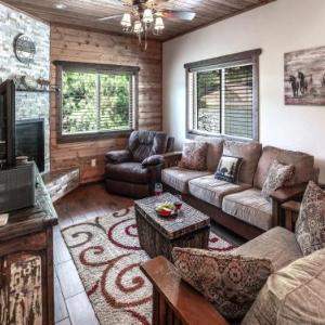 Crest View 3 Bedrooms Fireplace WiFi Grill HDTV Sleeps 6