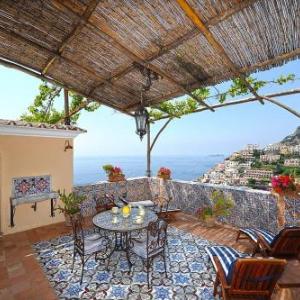 Positano Villa Sleeps 4 Air Con WiFi