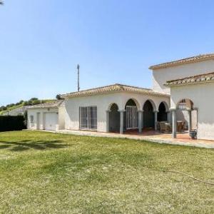 Nice Home In Las Lagunas De Mijas