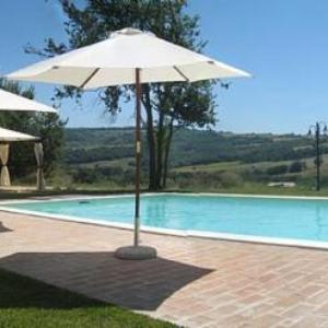 Todi Villa Sleeps 10 Pool