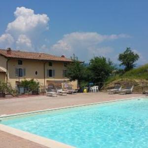 Serravalle Pistoiese Villa Sleeps 18 Pool WiFi