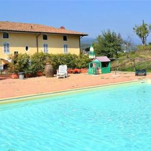 Serravalle Pistoiese Villa Sleeps 10 Pool WiFi