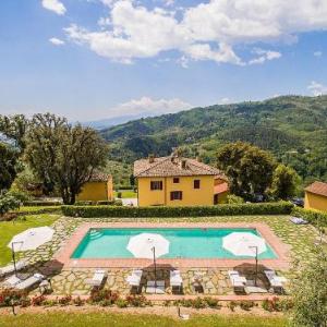 Massa e Cozzile Villa Sleeps 12 Pool WiFi