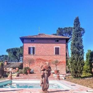 Castiglione del Lago Villa Sleeps 12 Pool