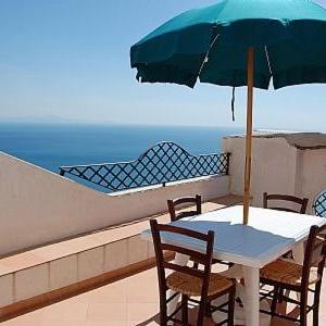 Conca dei Marini Villa Sleeps 4 Air Con WiFi