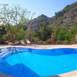 Marmaris Villa Sleeps 8 Pool Air Con WiFi