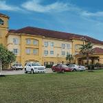 La Quinta Inn & Suites by Wyndham Deer Park