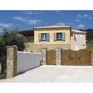 Three-Bedroom Holiday Home in Finikounda-Messinias