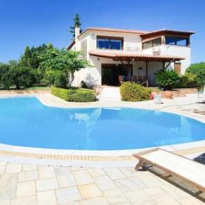 Five-Bedroom Holiday Home in Kiato