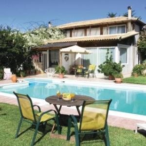 Four-Bedroom Holiday Home in Methoni Messinia