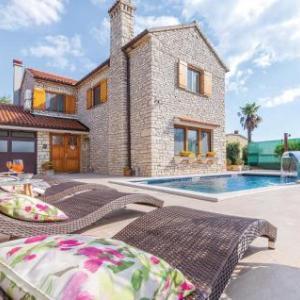 Five-Bedroom Holiday Home in Medulin