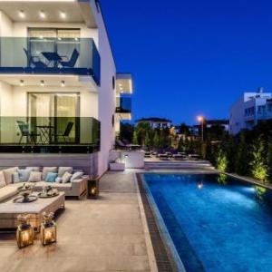 Luxury Apartments in Villa Curiera