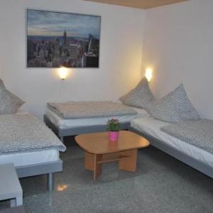 Cozy 2 BR Apartment near Cologne Deutz