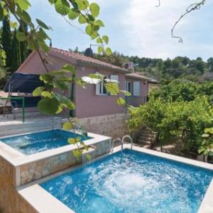 Four-Bedroom Holiday Home in Supetar